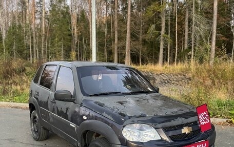 Chevrolet Niva I рестайлинг, 2012 год, 270 000 рублей, 2 фотография