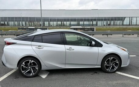 Toyota Prius IV XW50, 2018 год, 1 450 000 рублей, 10 фотография