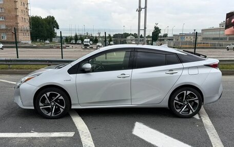 Toyota Prius IV XW50, 2018 год, 1 450 000 рублей, 9 фотография