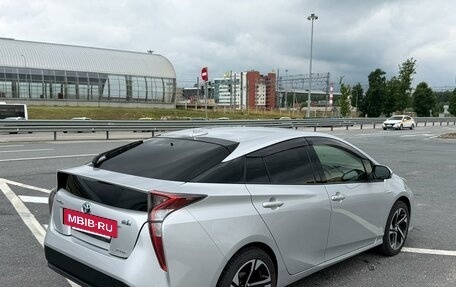 Toyota Prius IV XW50, 2018 год, 1 450 000 рублей, 4 фотография