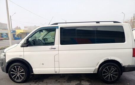Volkswagen Caravelle T5, 2010 год, 1 550 000 рублей, 1 фотография