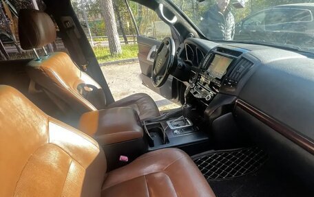 Toyota Land Cruiser 200, 2014 год, 2 900 000 рублей, 8 фотография