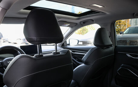 Geely Emgrand, 2024 год, 1 698 000 рублей, 19 фотография