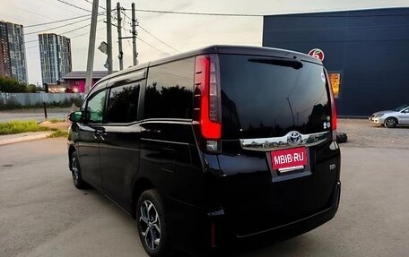 Toyota Noah III, 2014 год, 1 949 000 рублей, 6 фотография