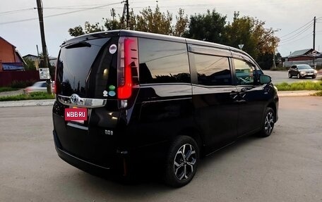 Toyota Noah III, 2014 год, 1 949 000 рублей, 9 фотография