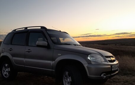 Chevrolet Niva I рестайлинг, 2012 год, 450 000 рублей, 2 фотография