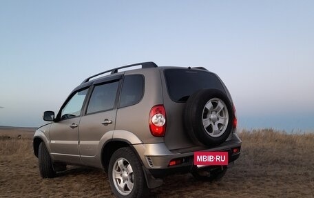 Chevrolet Niva I рестайлинг, 2012 год, 450 000 рублей, 4 фотография