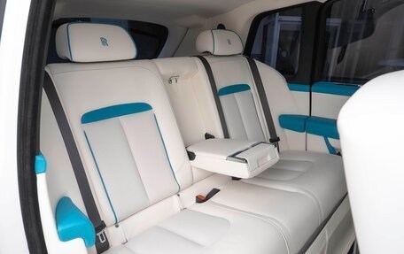 Rolls-Royce Cullinan, 2024 год, 57 900 000 рублей, 24 фотография