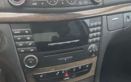 Mercedes-Benz E-Класс, 2004 год, 900 000 рублей, 7 фотография