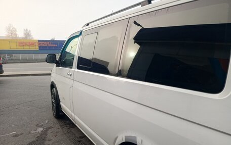 Volkswagen Caravelle T5, 2010 год, 1 550 000 рублей, 3 фотография