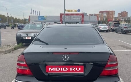 Mercedes-Benz E-Класс, 2004 год, 900 000 рублей, 13 фотография