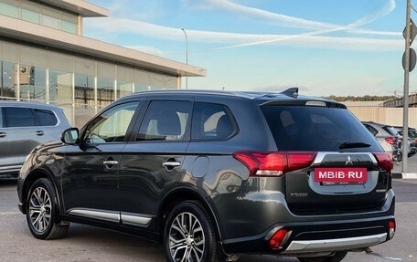 Mitsubishi Outlander III рестайлинг 3, 2018 год, 1 947 000 рублей, 7 фотография