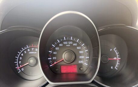 KIA Rio III рестайлинг, 2017 год, 1 000 000 рублей, 9 фотография
