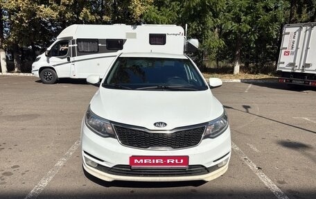 KIA Rio III рестайлинг, 2016 год, 1 050 000 рублей, 1 фотография