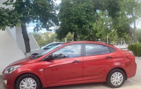 Hyundai Solaris II рестайлинг, 2015 год, 920 000 рублей, 2 фотография