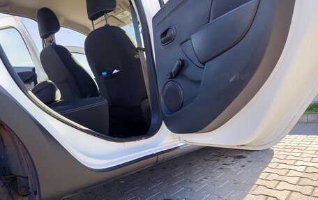 Renault Logan II, 2021 год, 1 080 000 рублей, 10 фотография