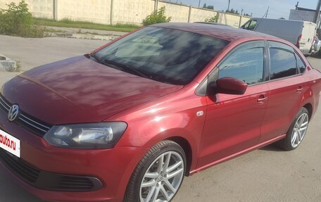 Volkswagen Polo VI (EU Market), 2012 год, 890 000 рублей, 2 фотография