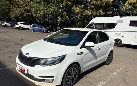 KIA Rio III рестайлинг, 2016 год, 1 050 000 рублей, 2 фотография