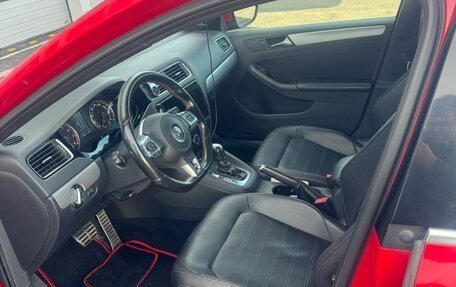 Volkswagen Jetta VI, 2013 год, 1 800 000 рублей, 14 фотография