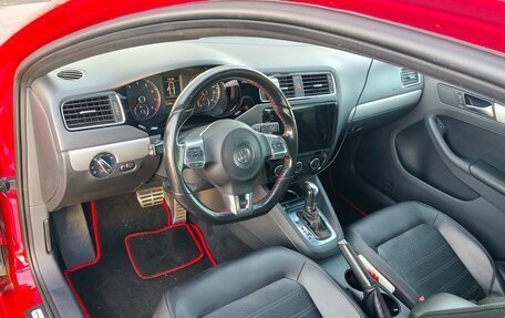 Volkswagen Jetta VI, 2013 год, 1 800 000 рублей, 18 фотография