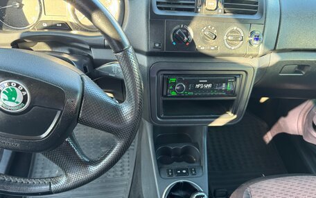 Skoda Fabia II, 2011 год, 379 000 рублей, 9 фотография