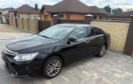 Toyota Camry, 2015 год, 2 300 000 рублей, 1 фотография