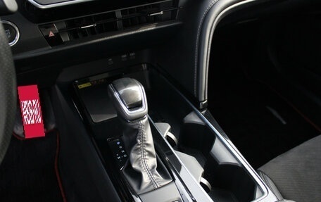 Toyota Camry, 2024 год, 3 550 000 рублей, 13 фотография