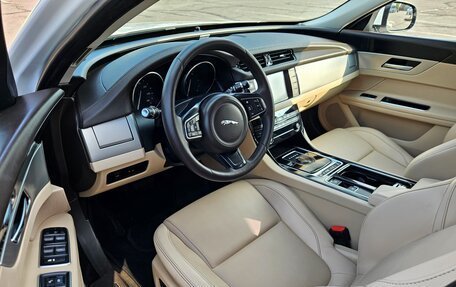 Jaguar XF II, 2016 год, 1 700 000 рублей, 13 фотография