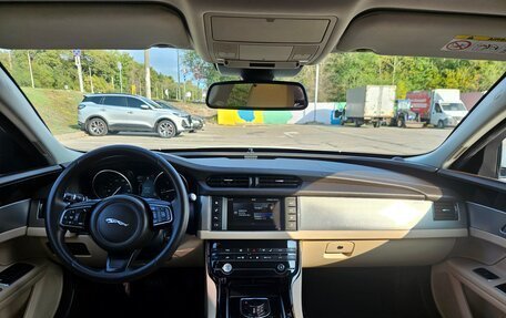Jaguar XF II, 2016 год, 1 700 000 рублей, 14 фотография