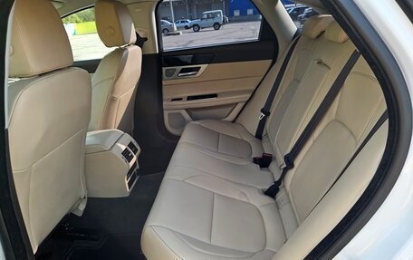 Jaguar XF II, 2016 год, 1 700 000 рублей, 16 фотография