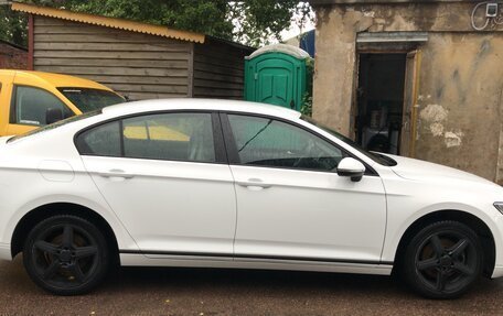 Volkswagen Passat B8 рестайлинг, 2018 год, 1 490 000 рублей, 3 фотография
