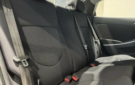 Hyundai Solaris II рестайлинг, 2012 год, 650 000 рублей, 14 фотография
