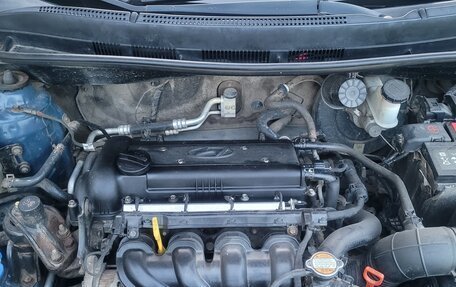 Hyundai Solaris II рестайлинг, 2011 год, 740 000 рублей, 15 фотография