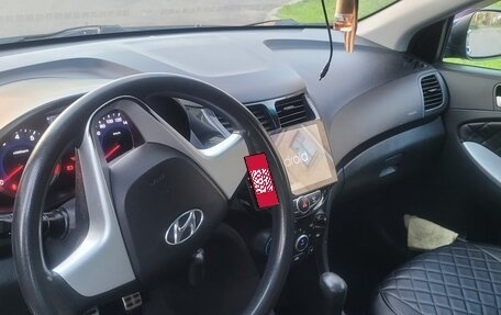 Hyundai Solaris II рестайлинг, 2011 год, 740 000 рублей, 11 фотография