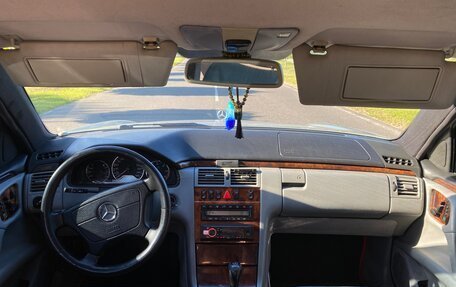 Mercedes-Benz E-Класс, 1997 год, 360 000 рублей, 9 фотография