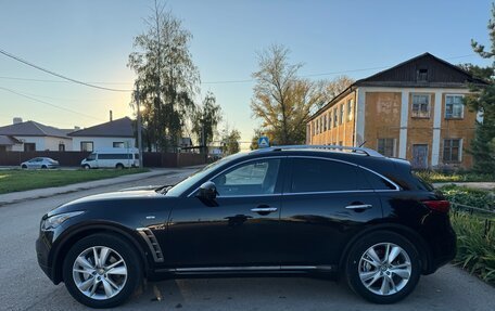 Infiniti QX70, 2013 год, 2 400 000 рублей, 2 фотография