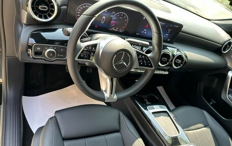 Mercedes-Benz A-Класс, 2023 год, 1 890 002 рублей, 7 фотография
