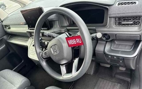 Honda Stepwgn, 2023 год, 2 050 000 рублей, 5 фотография