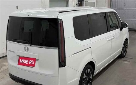 Honda Stepwgn, 2023 год, 2 050 000 рублей, 2 фотография