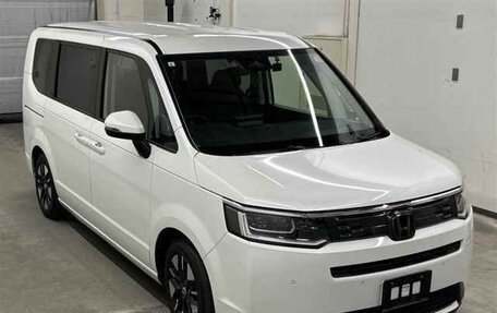 Honda Stepwgn, 2023 год, 2 050 000 рублей, 7 фотография