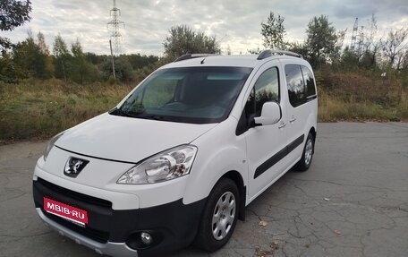 Peugeot Partner II рестайлинг 2, 2012 год, 900 000 рублей, 1 фотография