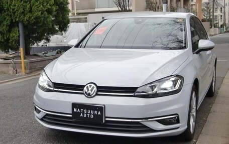 Volkswagen Golf VII, 2018 год, 999 069 рублей, 2 фотография
