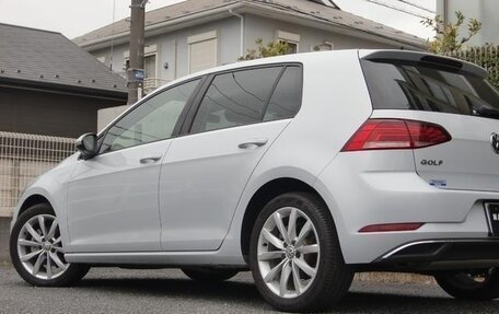 Volkswagen Golf VII, 2018 год, 999 069 рублей, 6 фотография