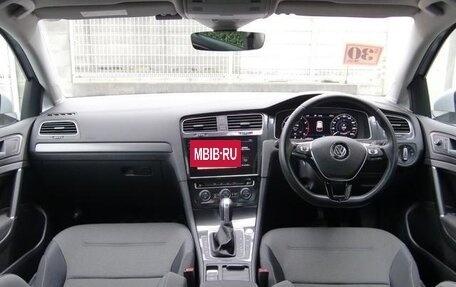 Volkswagen Golf VII, 2018 год, 999 069 рублей, 8 фотография