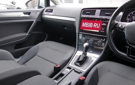 Volkswagen Golf VII, 2018 год, 999 069 рублей, 15 фотография