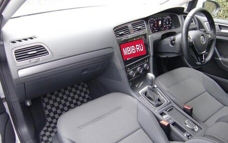 Volkswagen Golf VII, 2018 год, 999 069 рублей, 13 фотография