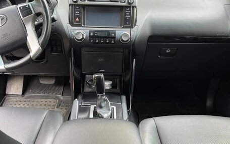 Toyota Land Cruiser Prado 150 рестайлинг 2, 2014 год, 4 200 000 рублей, 13 фотография