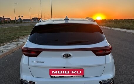 KIA Sportage IV рестайлинг, 2020 год, 2 300 000 рублей, 3 фотография