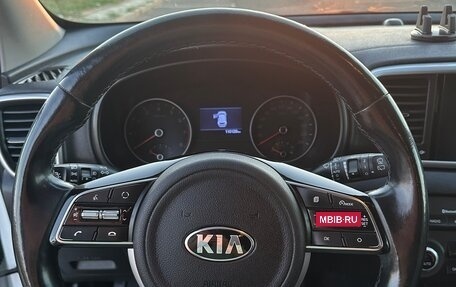KIA Sportage IV рестайлинг, 2020 год, 2 300 000 рублей, 9 фотография