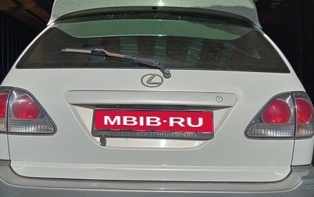Toyota Harrier, 1999 год, 650 000 рублей, 1 фотография